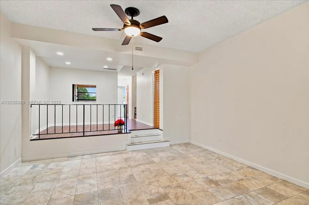 8902 Palm Tree Ln #8902 Pembroke Pines, FL 33024