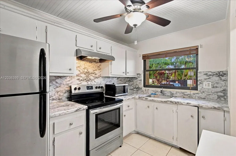 8902 Palm Tree Ln #8902 Pembroke Pines, FL 33024
