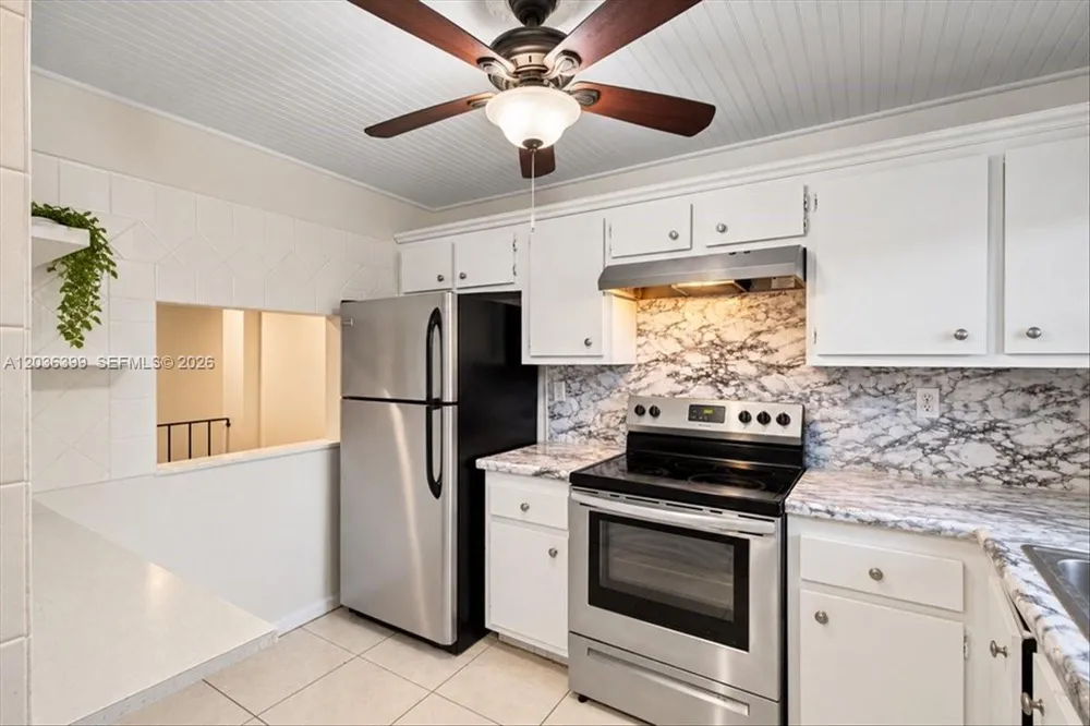 8902 Palm Tree Ln #8902 Pembroke Pines, FL 33024