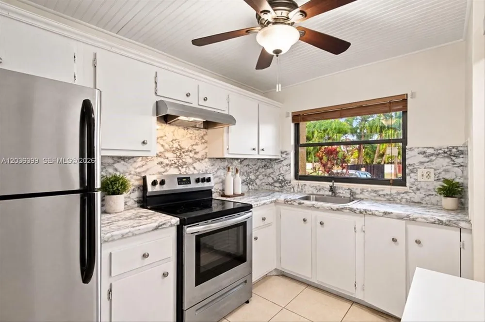 8902 Palm Tree Ln #8902 Pembroke Pines, FL 33024