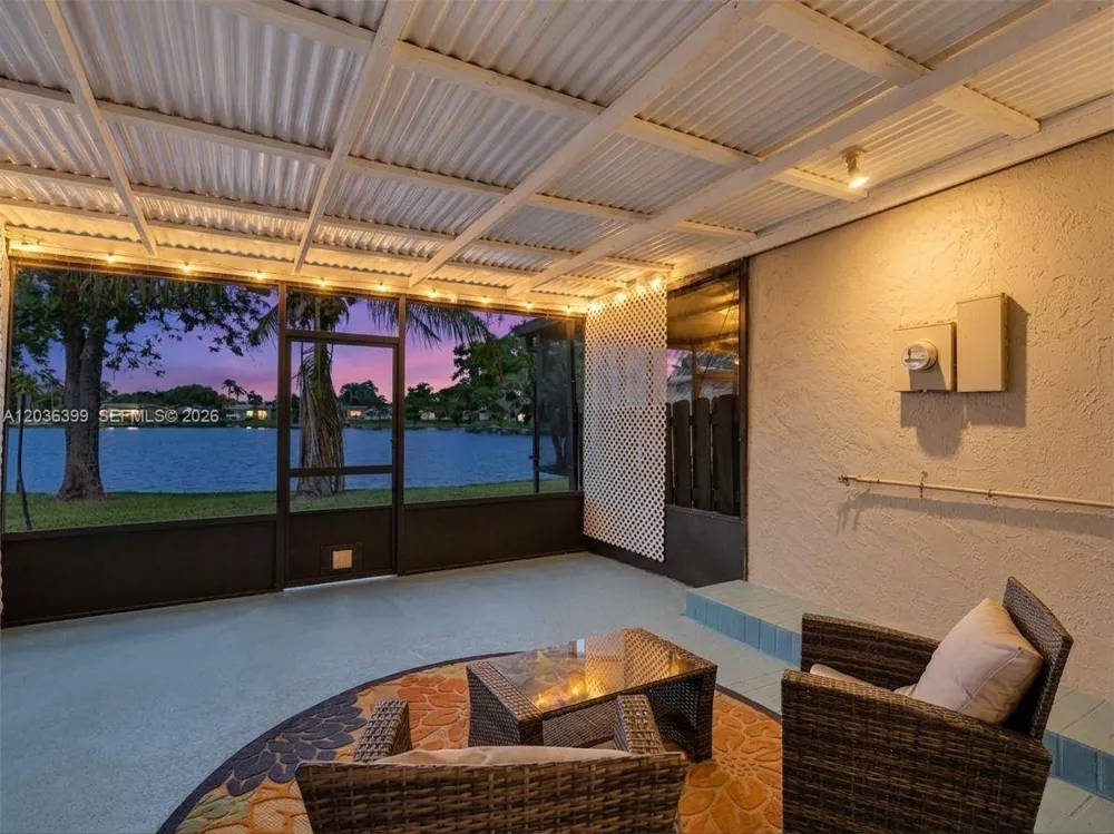 8902 Palm Tree Ln #8902 Pembroke Pines, FL 33024