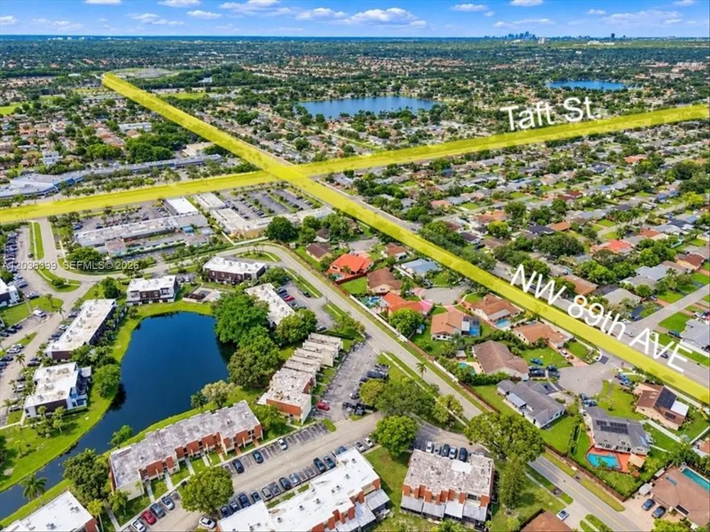 8902 Palm Tree Ln #8902 Pembroke Pines, FL 33024