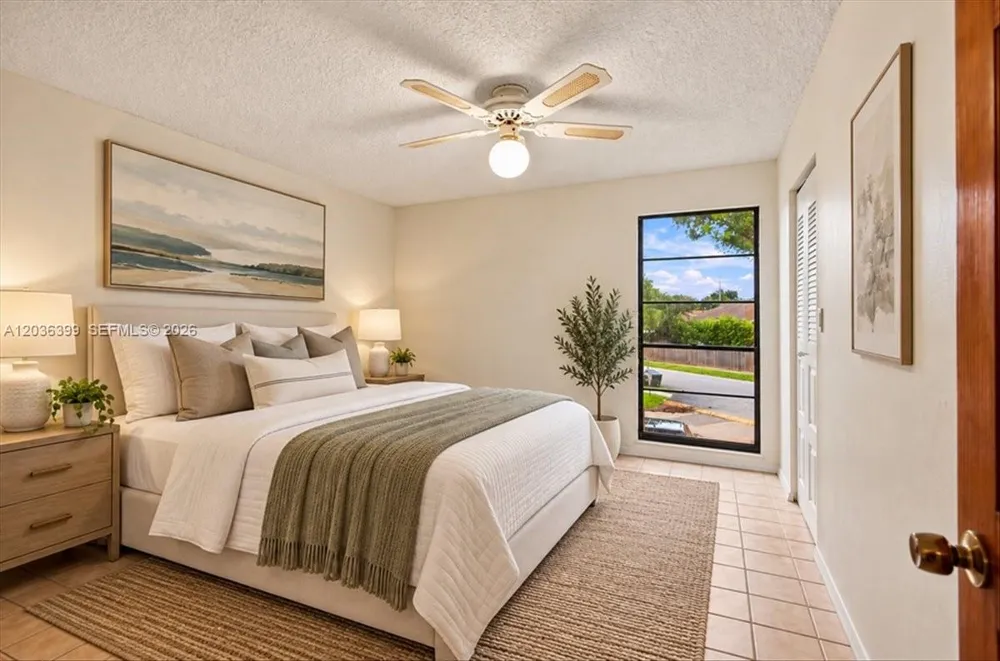 8902 Palm Tree Ln #8902 Pembroke Pines, FL 33024