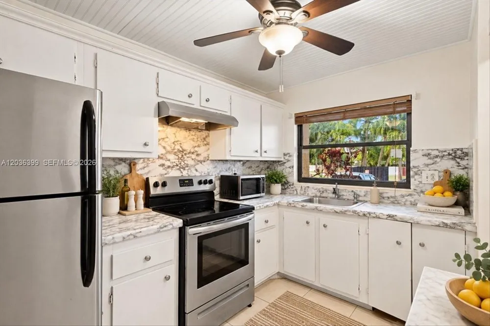 8902 Palm Tree Ln #8902 Pembroke Pines, FL 33024