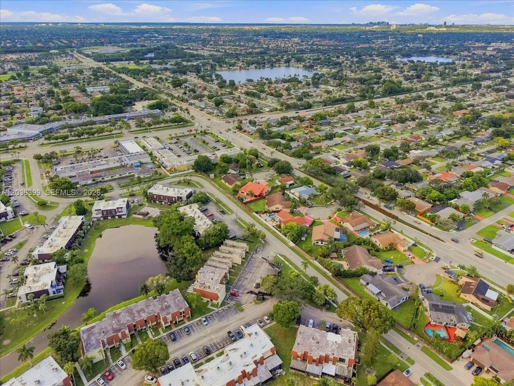 8902 Palm Tree Ln #8902 Pembroke Pines, FL 33024