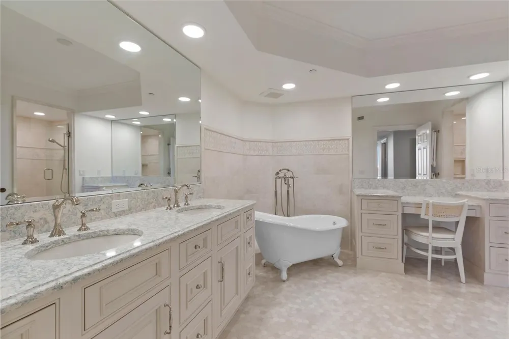 20 PORTO MAR #202 Palm Coast, FL 32137