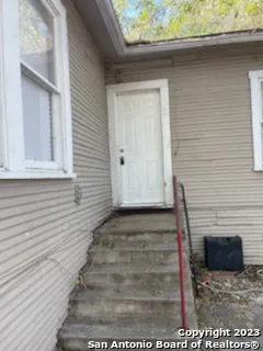 1011 AVANT AVE Unit 2
