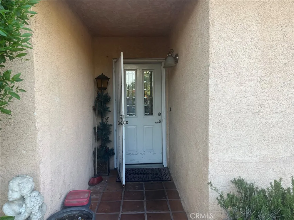 531 S Bonnie Beach Los Angeles, CA 90063