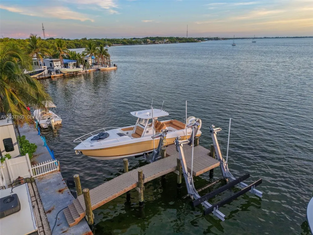 325 Calusa St Key Largo, FL 33037