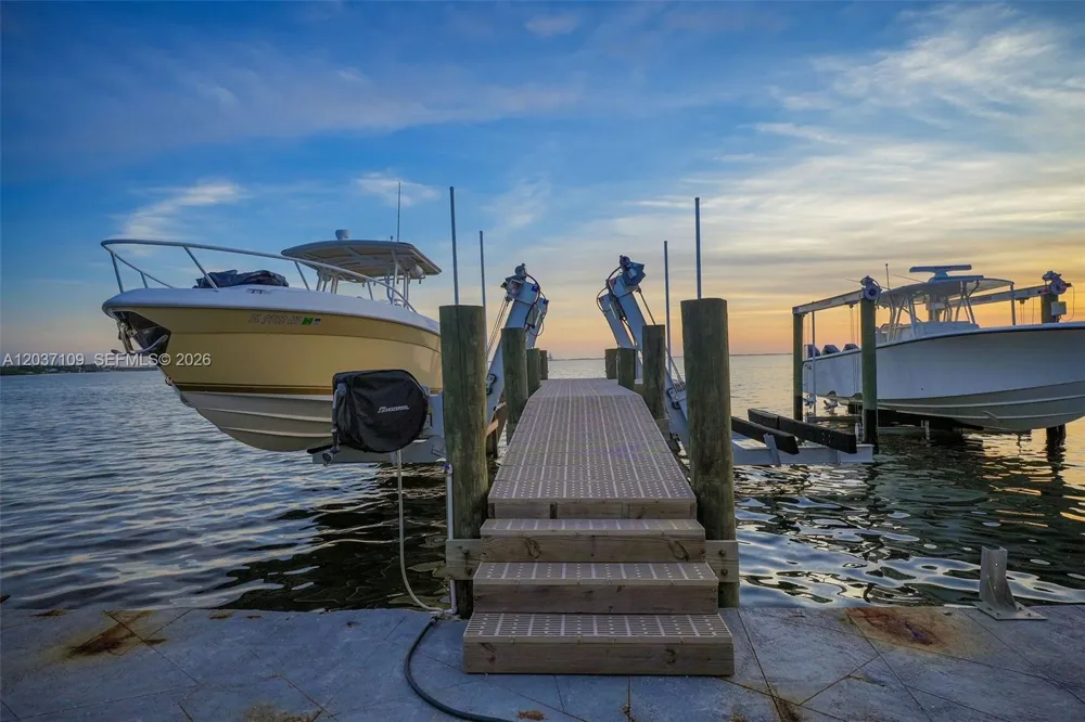 325 Calusa St Key Largo, FL 33037