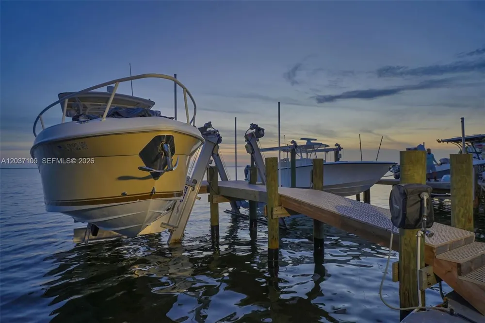 325 Calusa St Key Largo, FL 33037