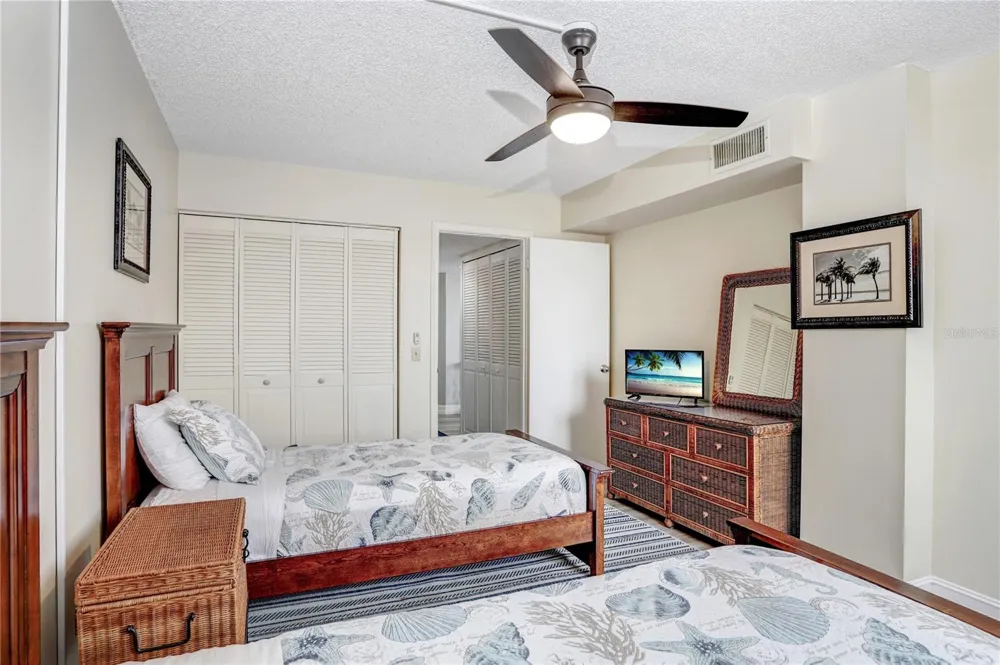 6104 PALMA DEL MAR BOULEVARD S #302 St Petersburg, FL 33715