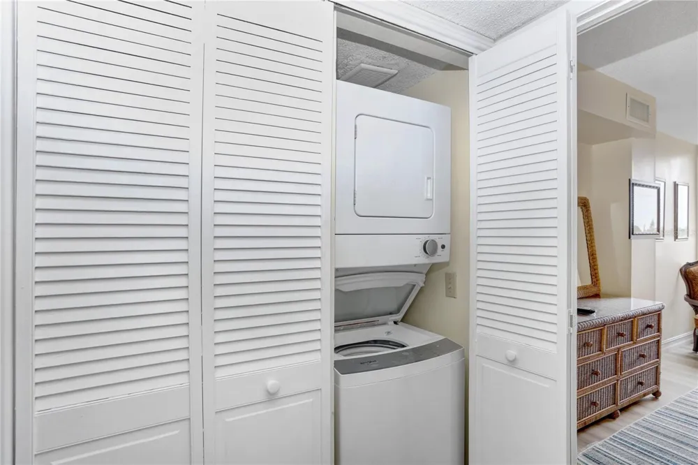 6104 PALMA DEL MAR BOULEVARD S #302 St Petersburg, FL 33715