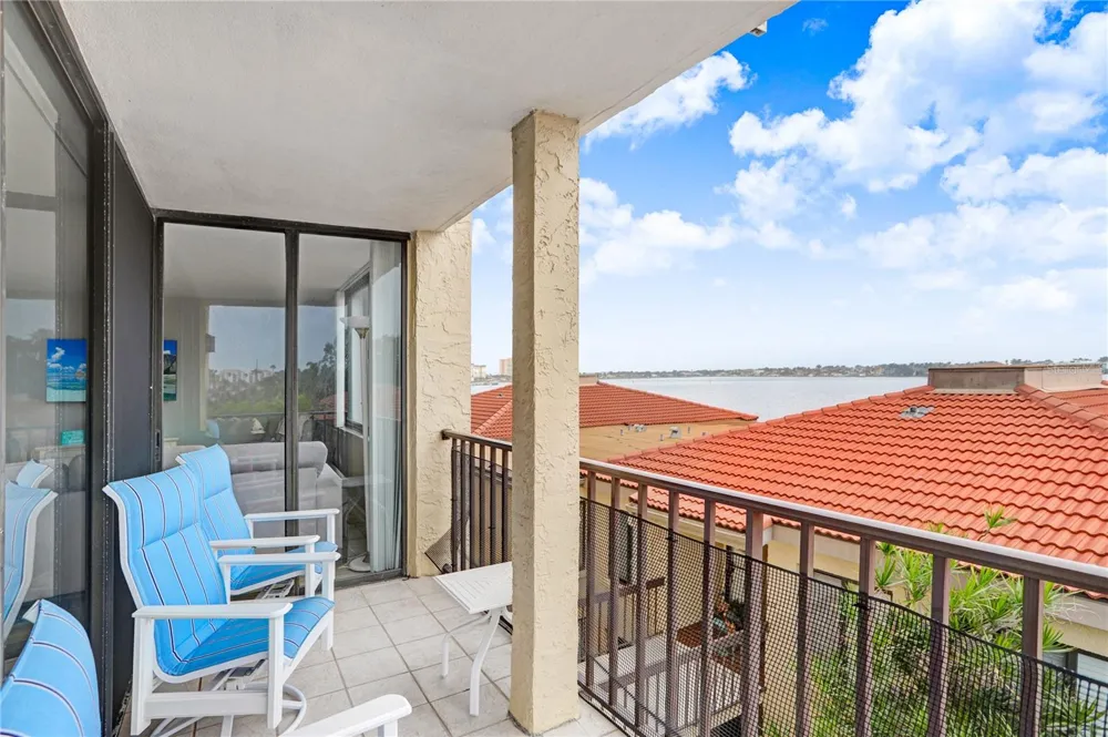6104 PALMA DEL MAR BOULEVARD S #302 St Petersburg, FL 33715