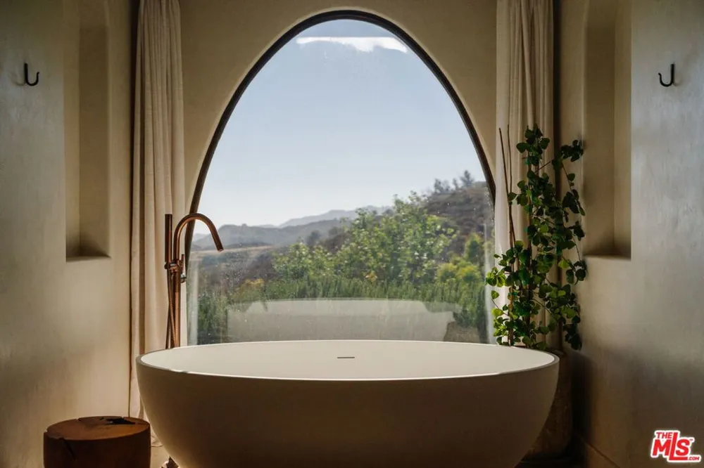 2656 Vista Del Mar Road Topanga, CA 90290