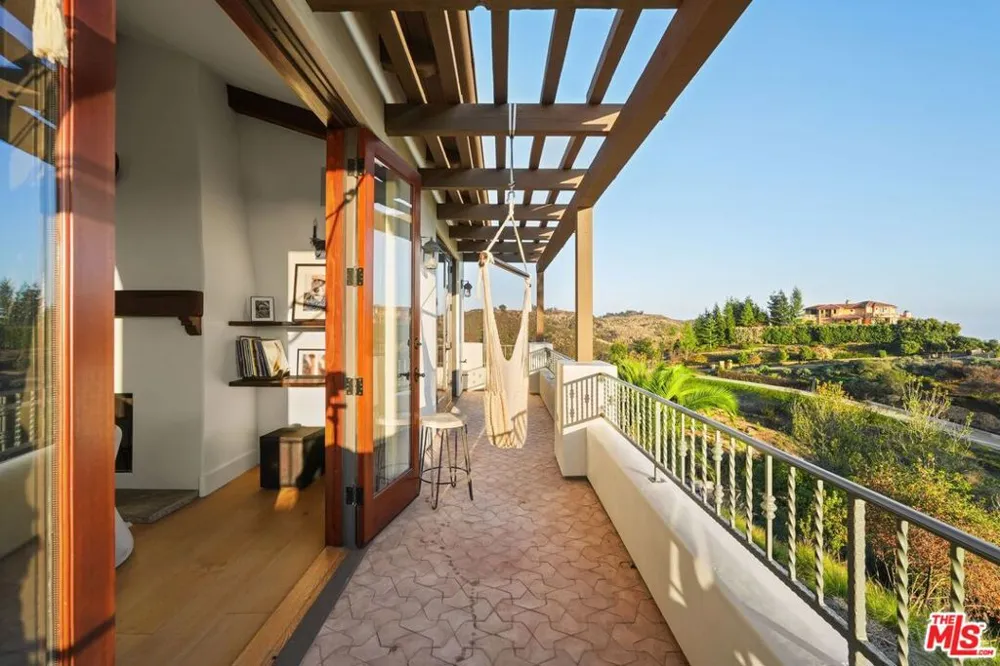 2656 Vista Del Mar Road Topanga, CA 90290