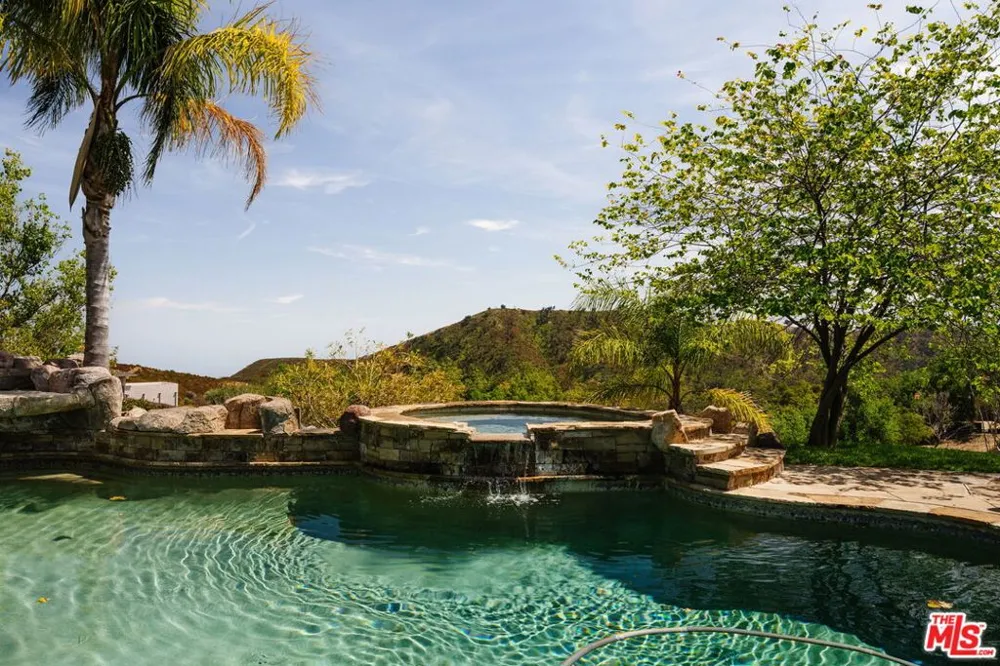 2656 Vista Del Mar Road Topanga, CA 90290