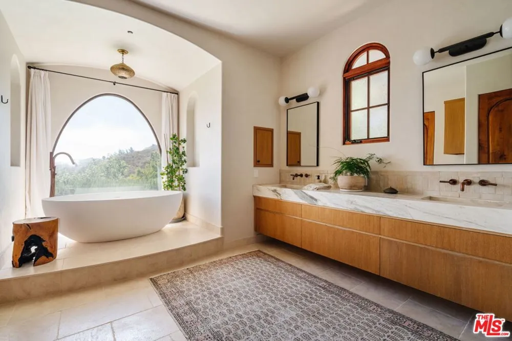 2656 Vista Del Mar Road Topanga, CA 90290