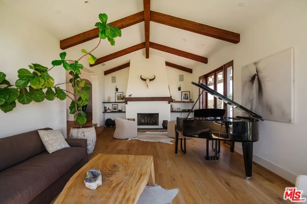 2656 Vista Del Mar Road Topanga, CA 90290
