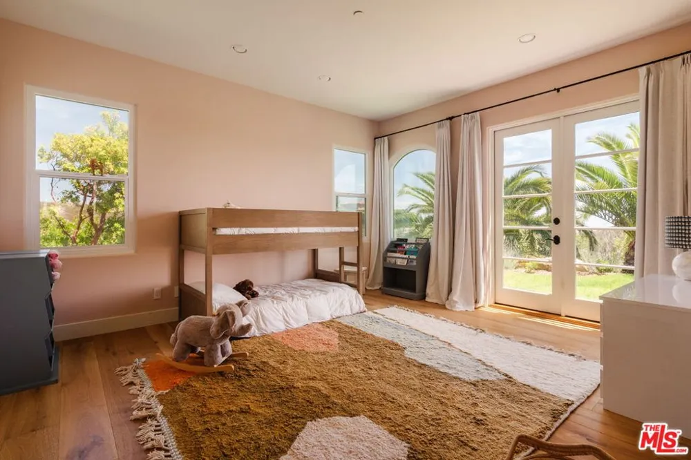 2656 Vista Del Mar Road Topanga, CA 90290