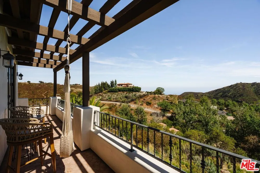2656 Vista Del Mar Road Topanga, CA 90290