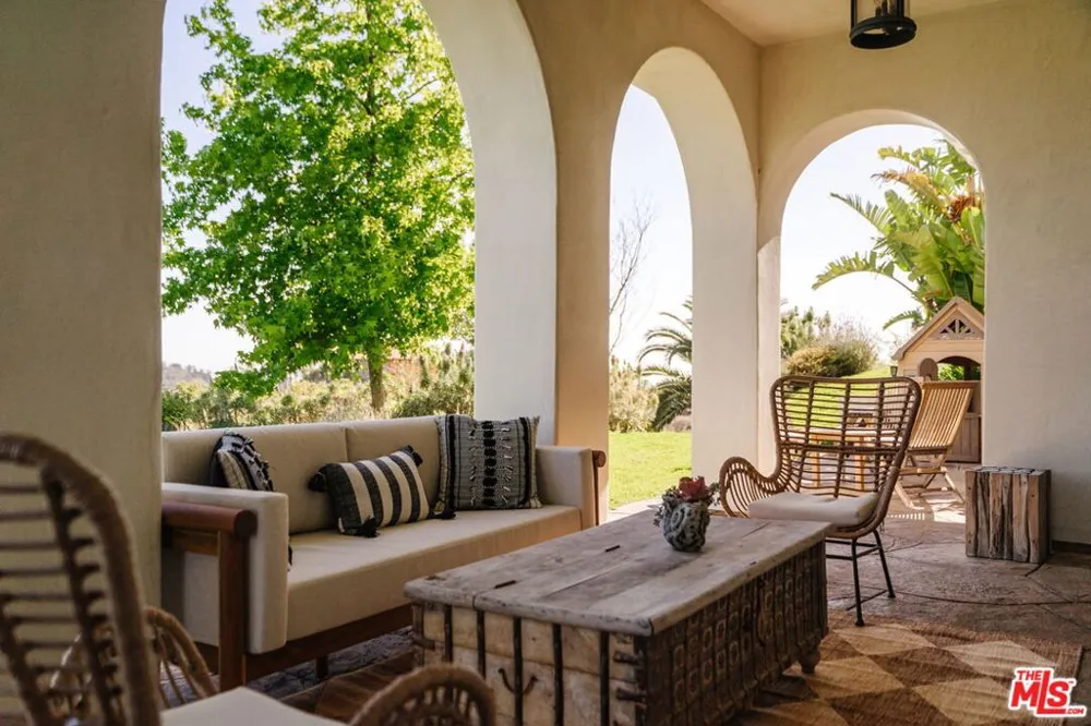 2656 Vista Del Mar Road Topanga, CA 90290