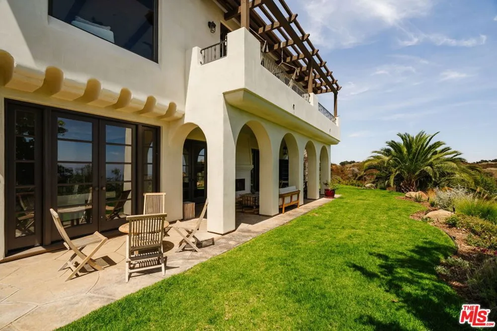 2656 Vista Del Mar Road Topanga, CA 90290
