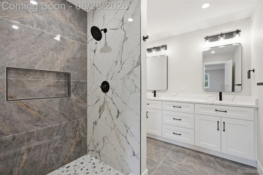 54319 Bradshaw Drive New Baltimore City, MI 48047