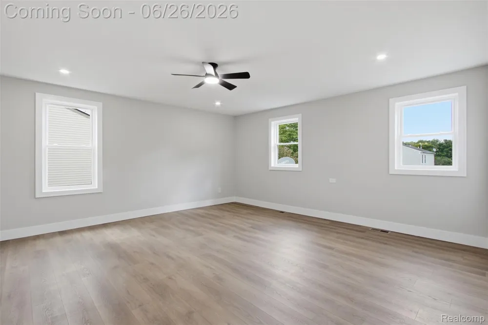 54319 Bradshaw Drive New Baltimore City, MI 48047