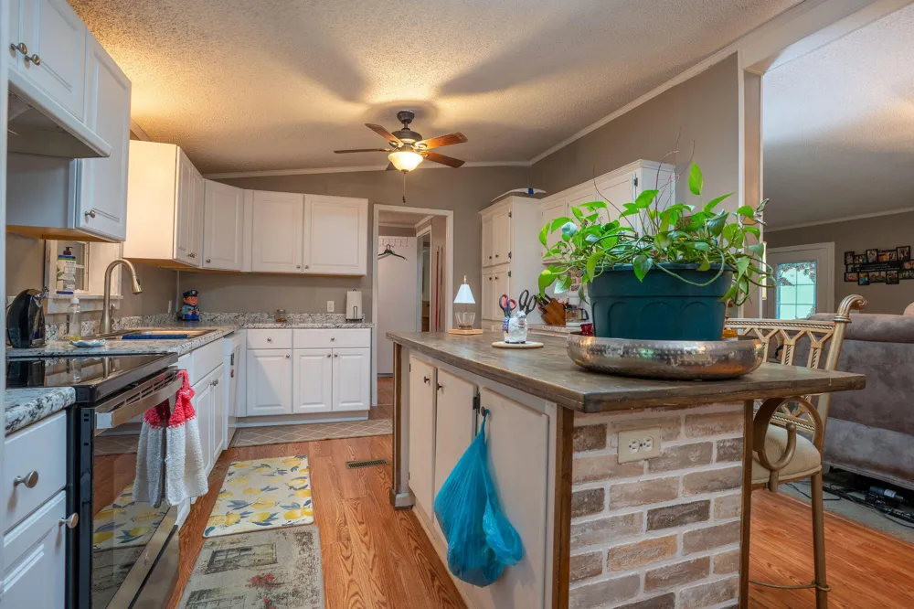 127 County Road 309 Bryant, AL 35958