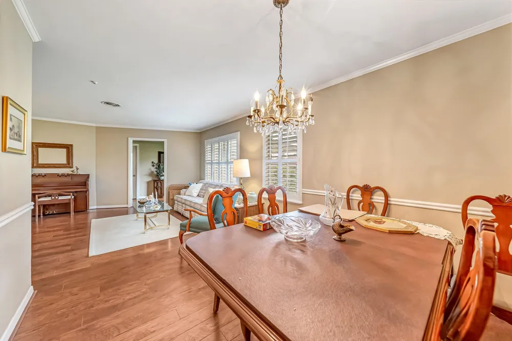 1330 Foxwood Road Houston, TX 77008