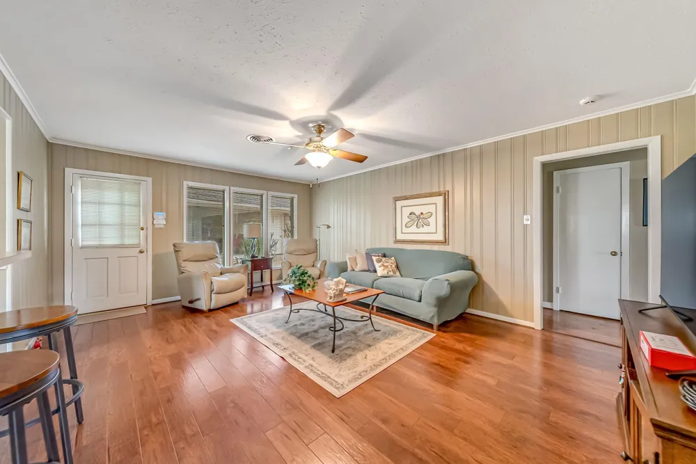 1330 Foxwood Road Houston, TX 77008