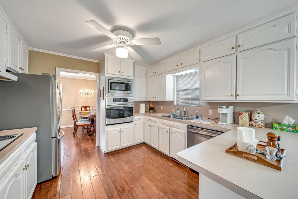 1330 Foxwood Road Houston, TX 77008