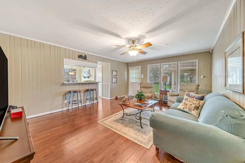 1330 Foxwood Road Houston, TX 77008