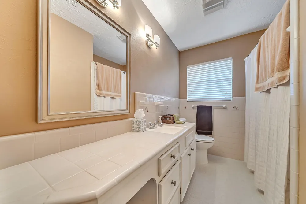 1330 Foxwood Road Houston, TX 77008
