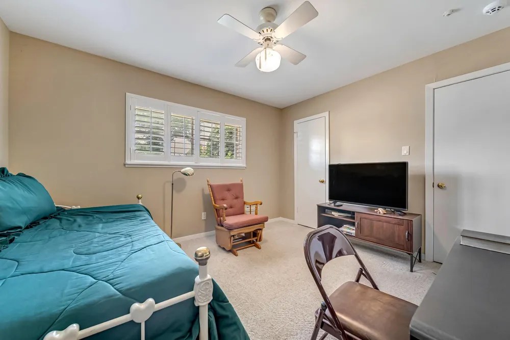 1330 Foxwood Road Houston, TX 77008