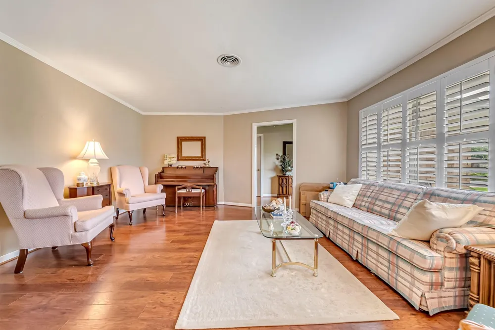 1330 Foxwood Road Houston, TX 77008