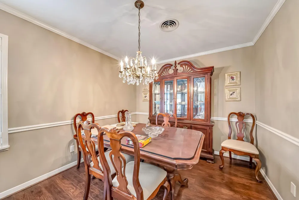 1330 Foxwood Road Houston, TX 77008