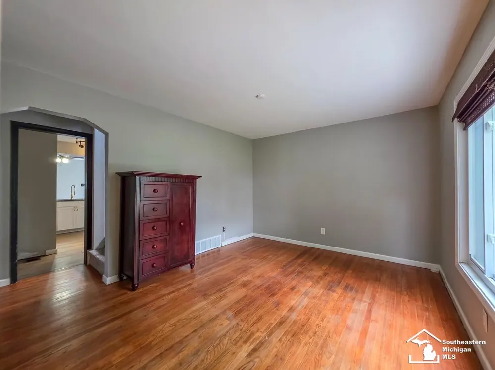 2910 Bailey Avenue Lincoln Park City, MI 48146