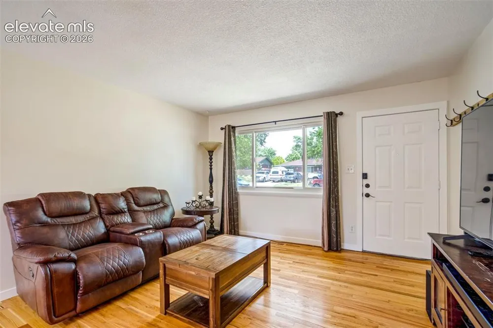 112 Roosevelt Street Colorado Springs, CO 80909