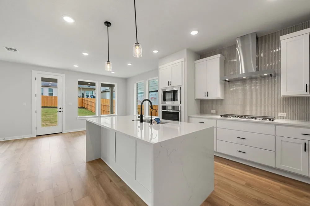 218 Grayson Elm Pass Dripping Springs, TX 78620