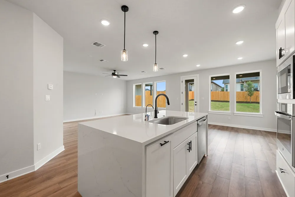 218 Grayson Elm Pass Dripping Springs, TX 78620