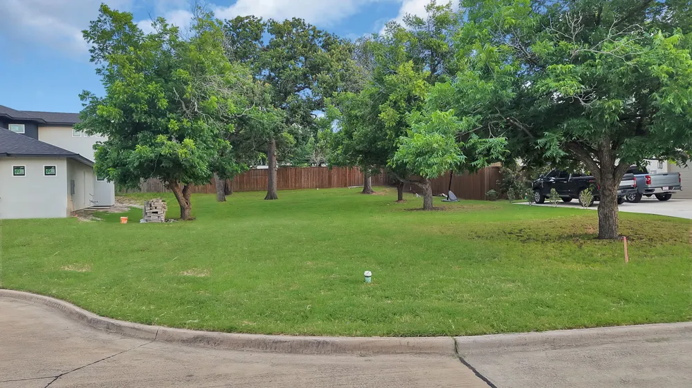 209 Familia Court Azle, TX 76020