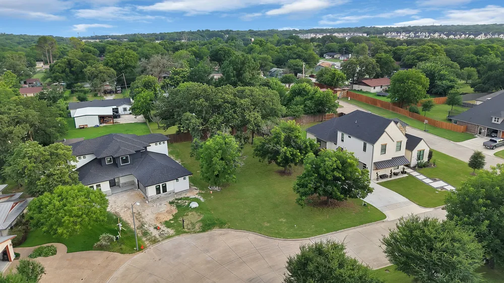 209 Familia Court Azle, TX 76020