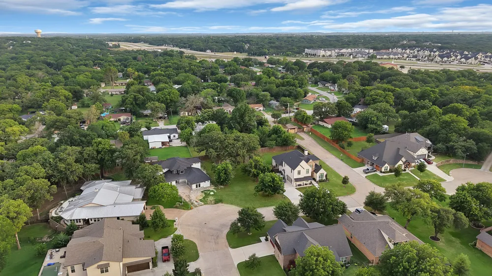 209 Familia Court Azle, TX 76020