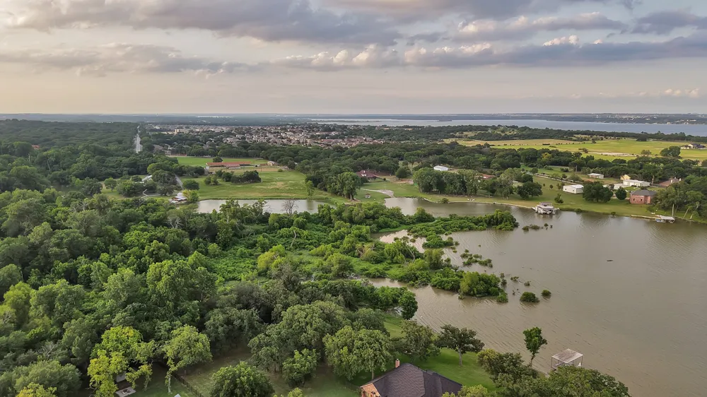 209 Familia Court Azle, TX 76020