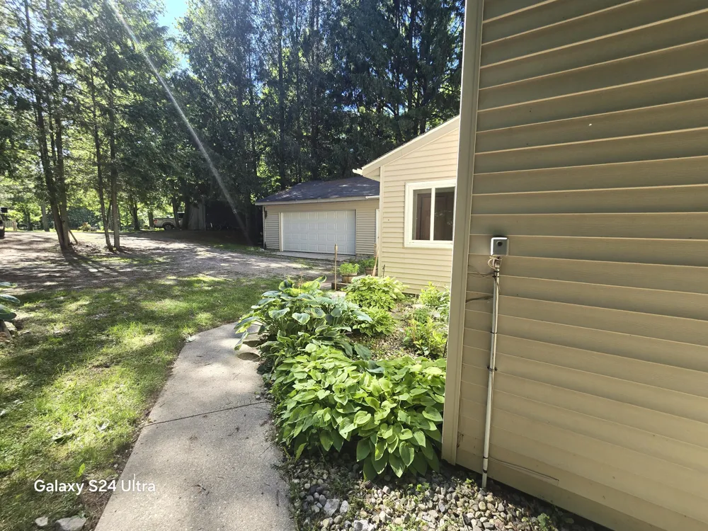 7455 Mcclellan Road Kaleva, MI 49645
