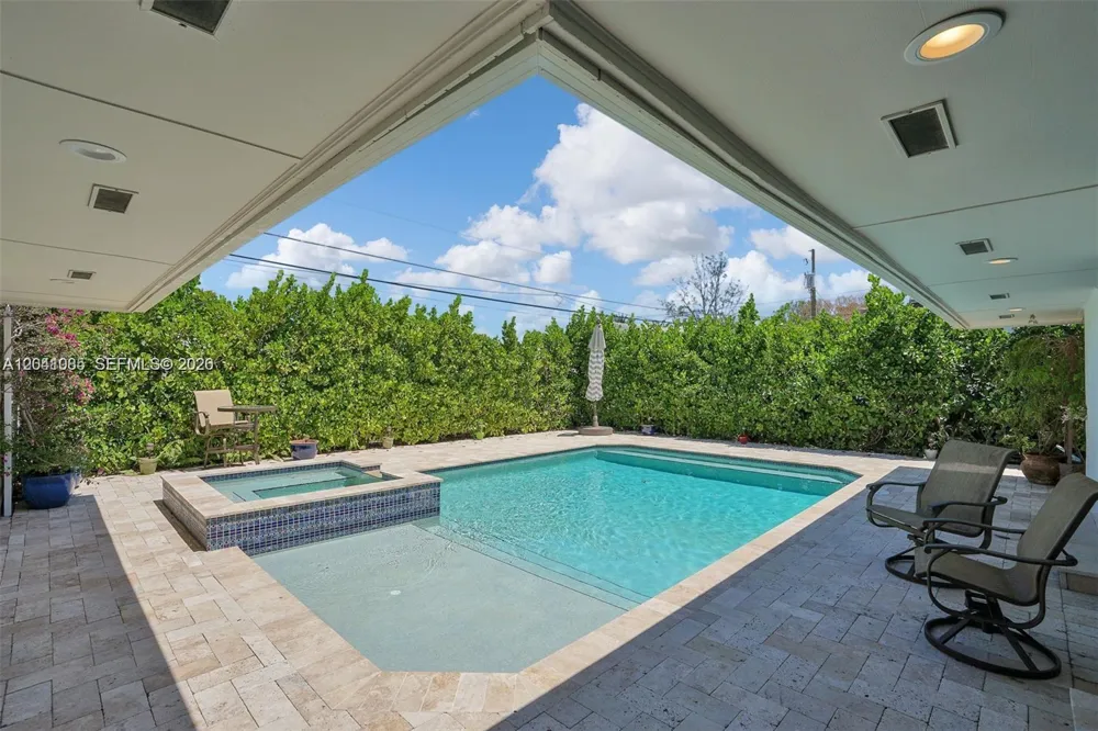2255 NE 120th St North Miami, FL 33181