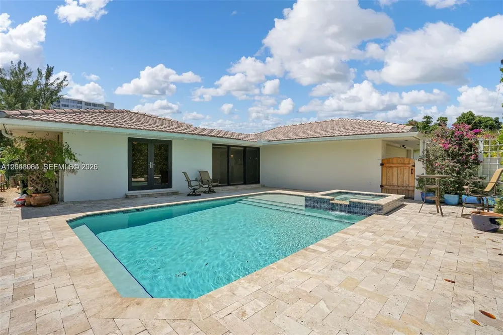 2255 NE 120th St North Miami, FL 33181