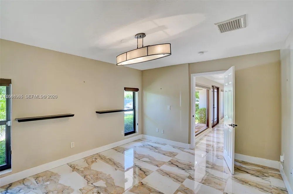 2255 NE 120th St North Miami, FL 33181